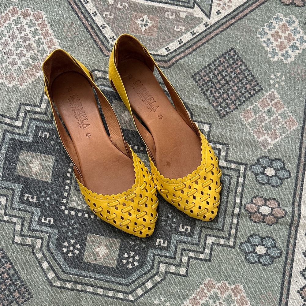 Carmela leather flats